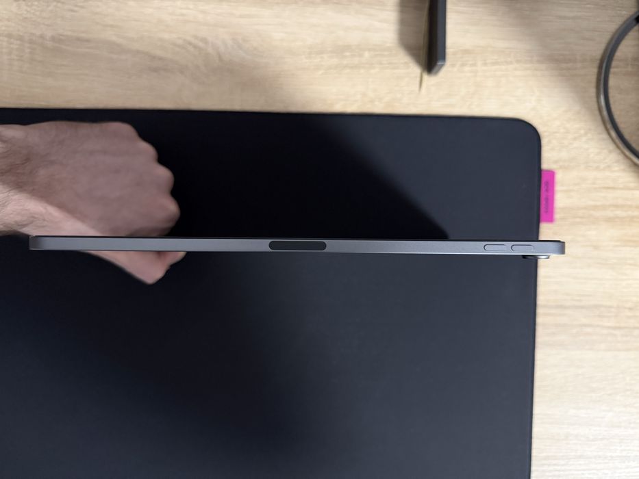 Плншет iPad Air (5th generation)