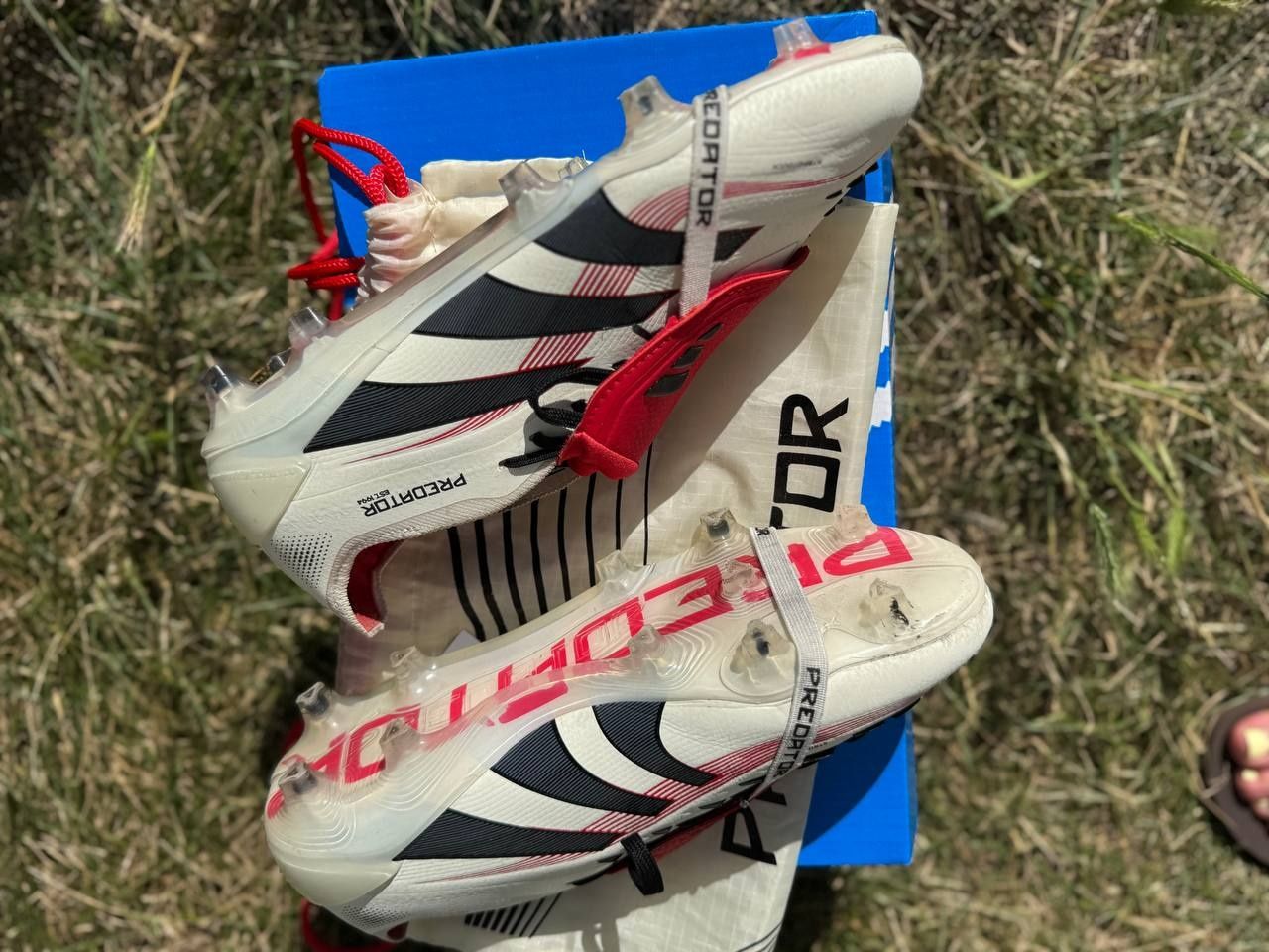 Бутси чоловічі adidas predator 42 (27 см) для футболу