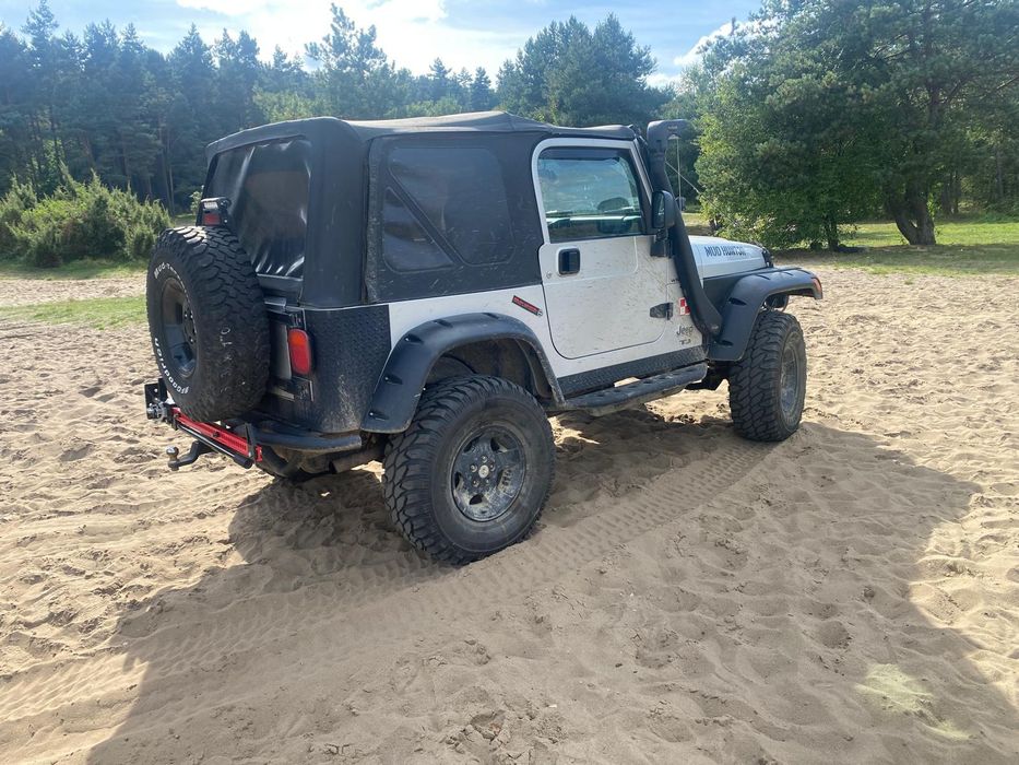 Jeep Wrangler 4.0 – legendarny terenowy potwór