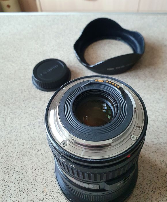 Об'єктив Canon EF 16-35mm f/2.8L II USM