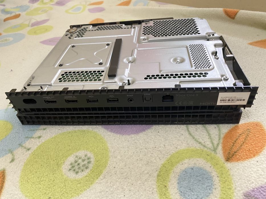 Xbox one x para peças