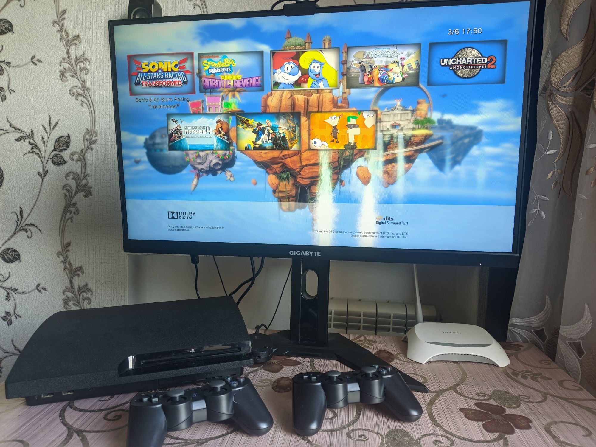 PS3 SLIM 500 GB + ігри + 2 джойстика