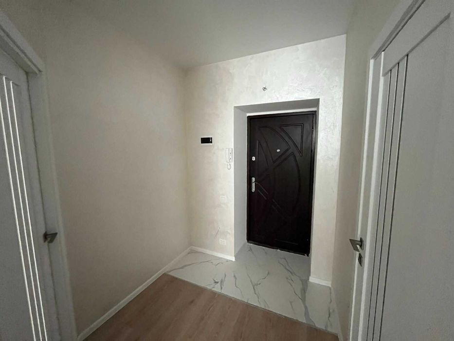 1к, АГОРА, супер ремонт і поверх  ще є мінімальне оформлення