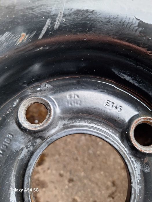 Sprzedam 4 felgi stalowe