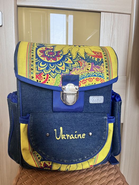 Продам шкільний рюкзак