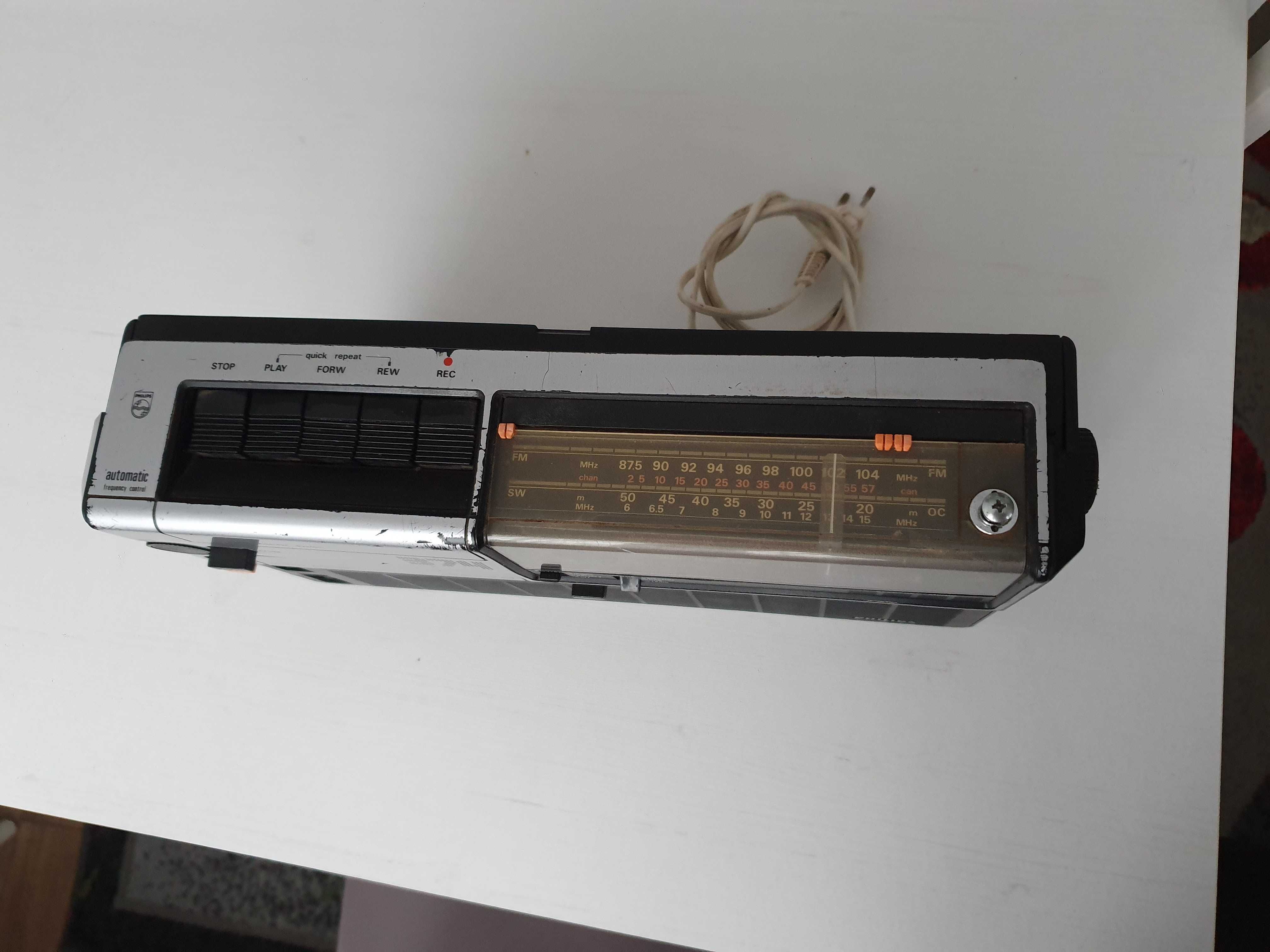 Stary zabytkowy radiomagnetofon Philips 374 type 22ar374/00 vintage