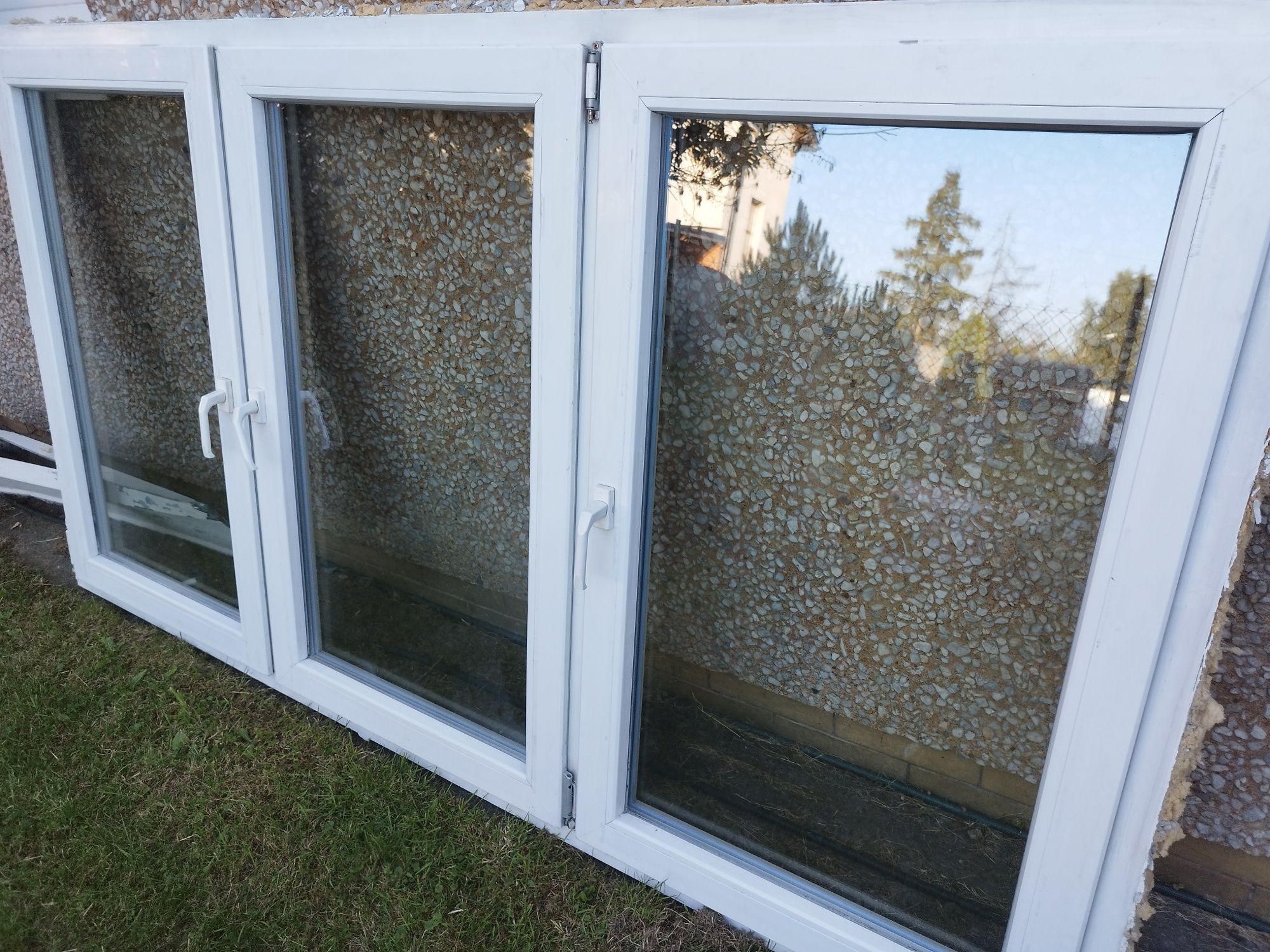 Okna 3 szt 194x140 i jedno 230x126 3 skrzydla