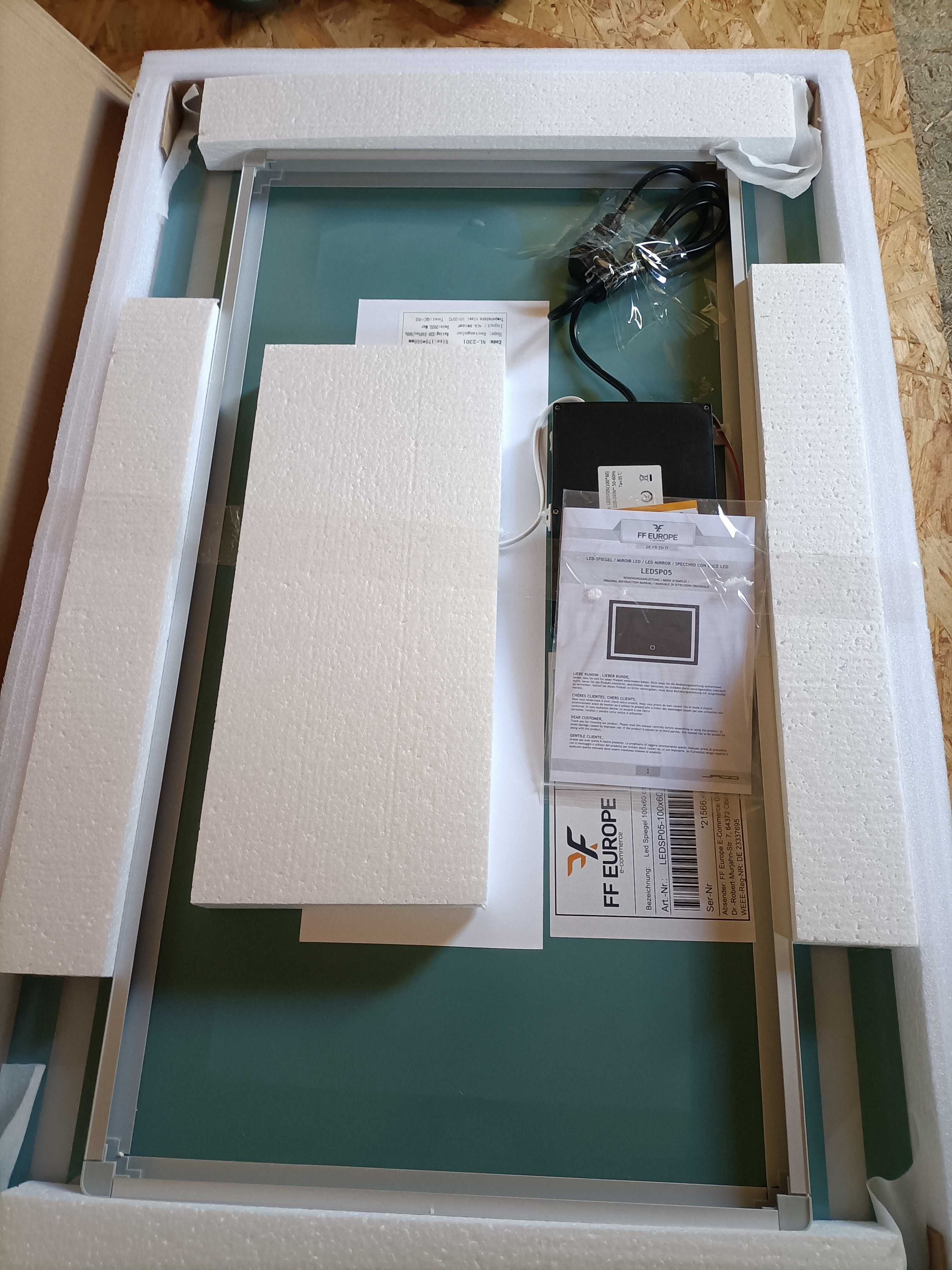Lustro ścienne Aquamarin prostokąt 100 x 60 cm