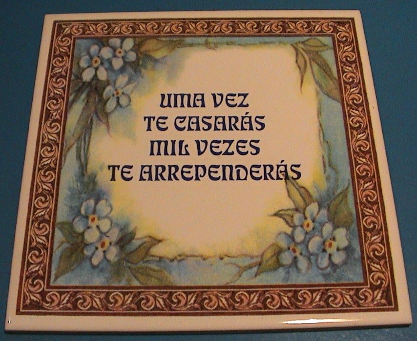 Azulejos -Preço  total do lote de 3 peças.