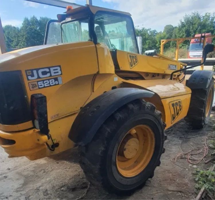 Навантажува телескопічний JCB 528S