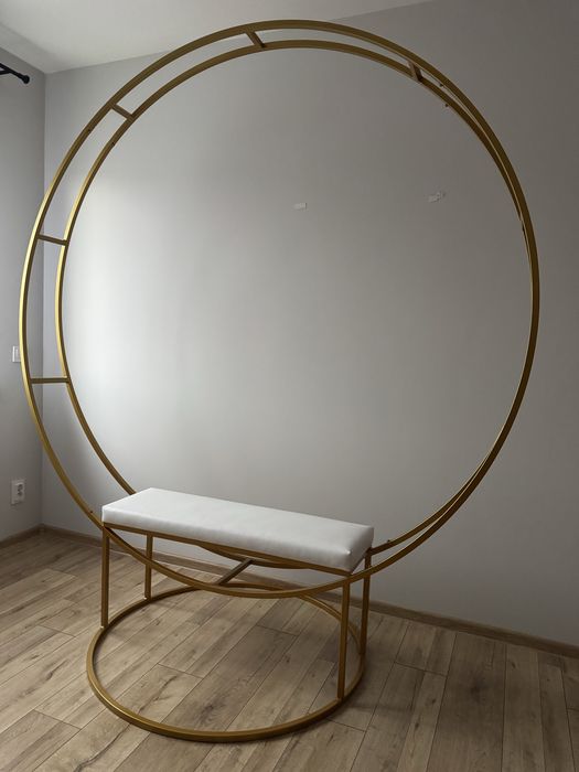 Wynajem złotego koła z ławeczką na balony ścianka dekoracje urodziny