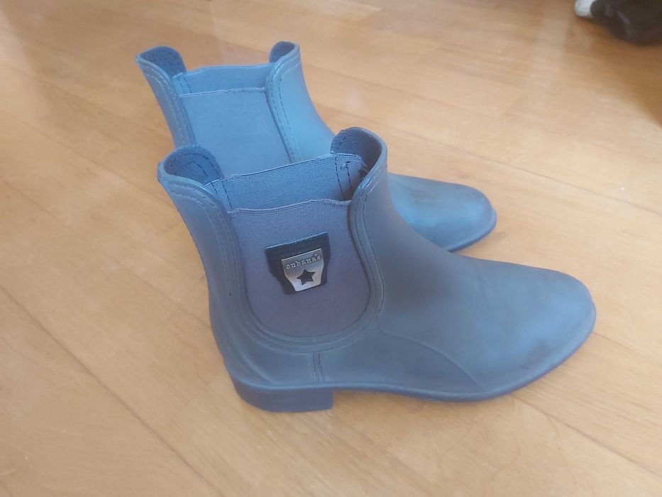 Sneakers, Cuban Boots/Rainboots (waterproof) Flip Flops, Like New64551960776833124