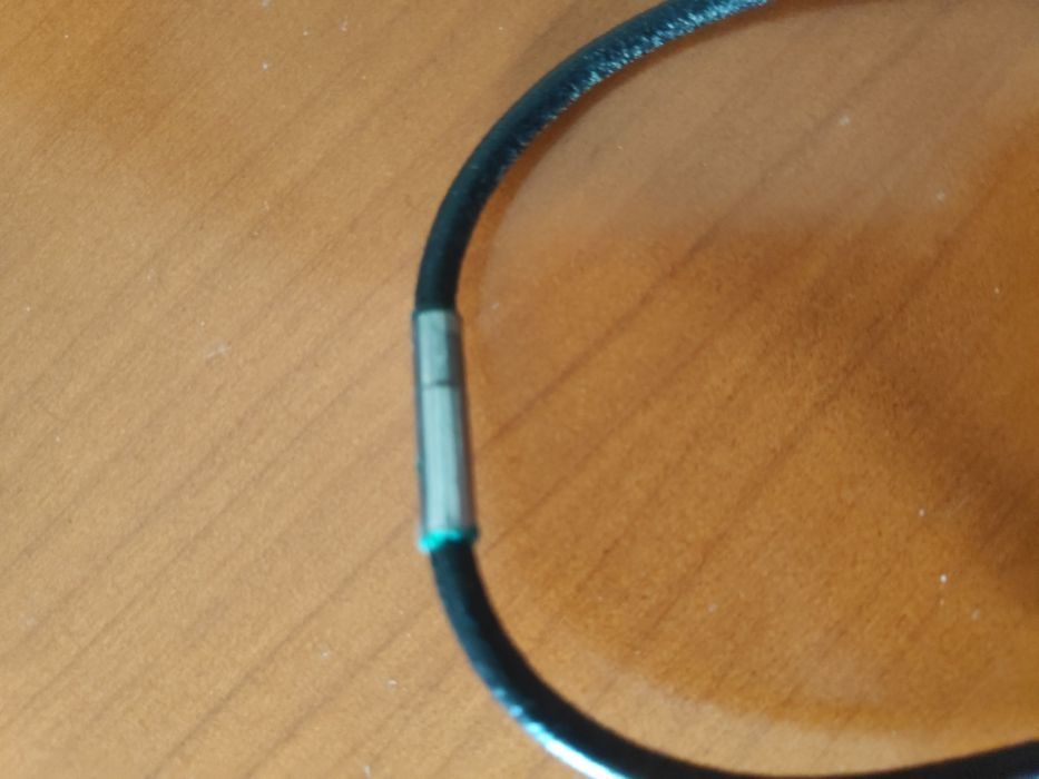 Colar com elefante azul turquesa