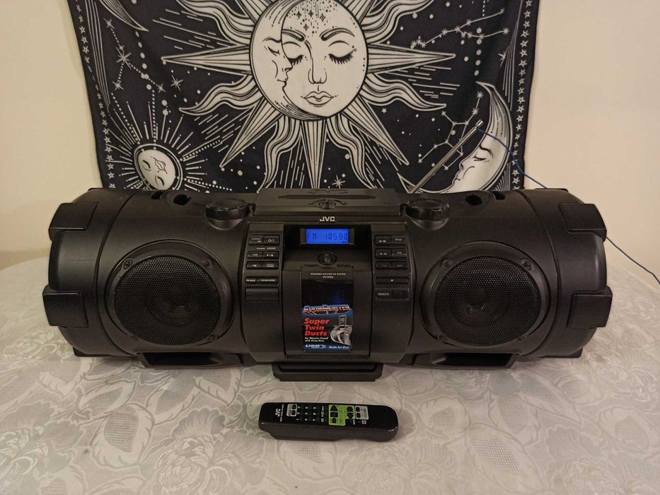 Radioodtwarzacz boombox JVC RV-NB52B + pilot