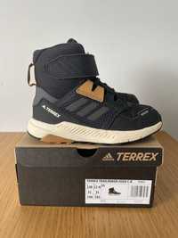 Zimowe buty chłopięce Adidas Terrex Trailmaker High 31