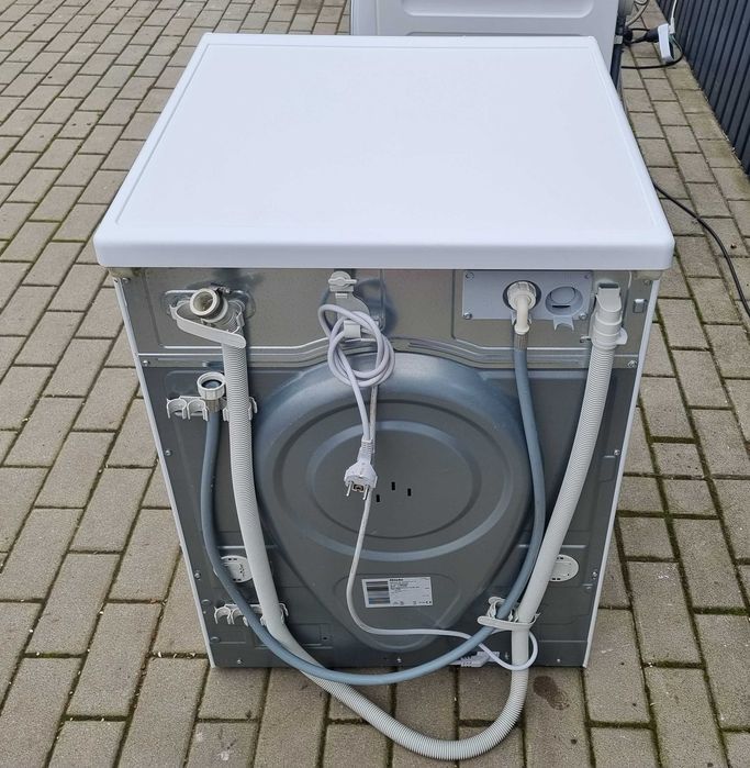 Zestaw Miele. Pralka Professional PWM 300 SmartBiz + suszarka PDR 300