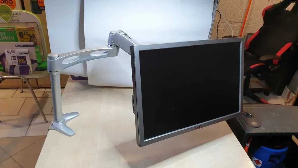 Sprzedam w stanie db + Uchwyt biurkowy ramię na monitor firmy Ergotron