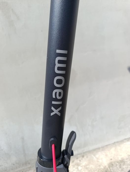 Hulajnoga Xiaomi 4 Pro czarna jak nowa