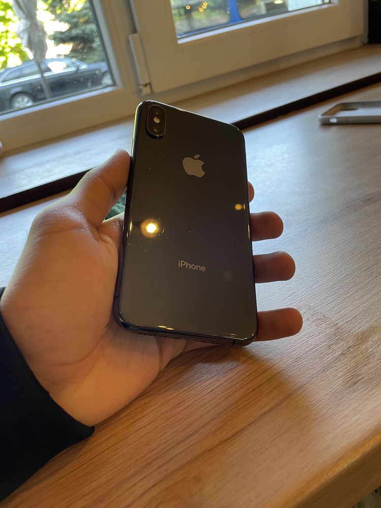 Iphone xs 64gb space gray.