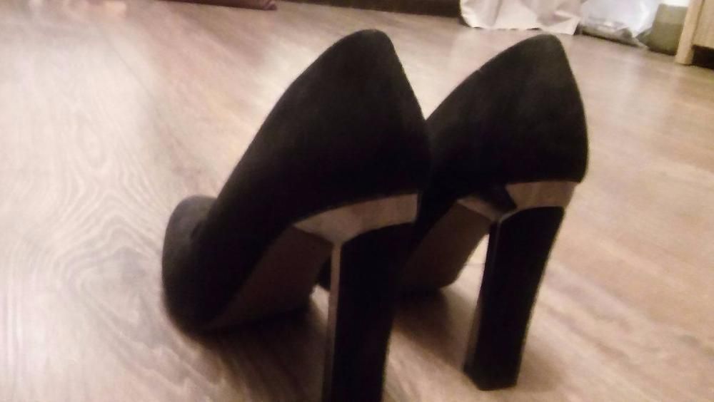 Buty na obcasie rozmiar 37