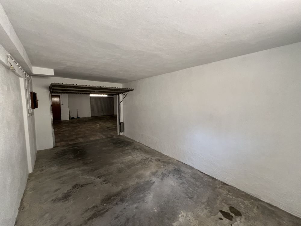 Garagem - Agualva - Rua Luís Sambo Nº5