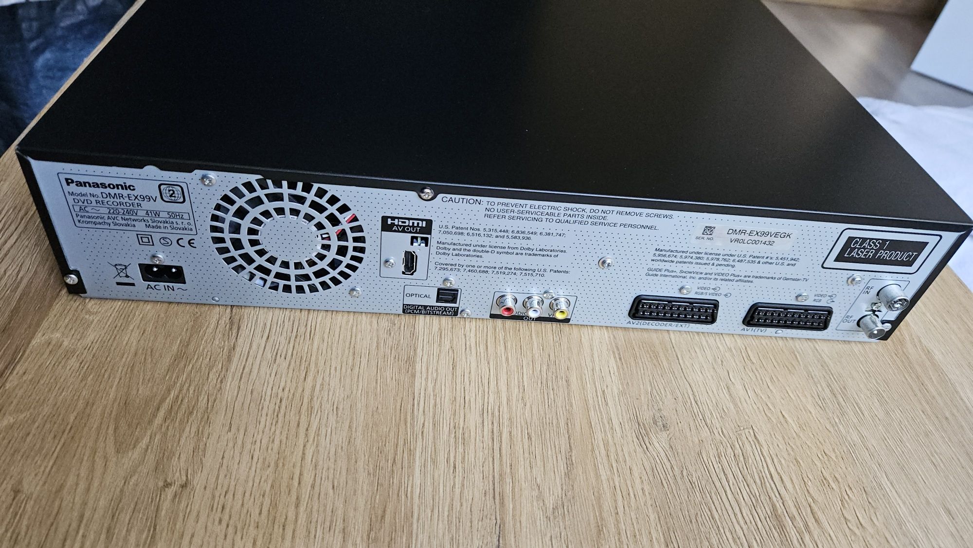 Panasonic DMR-EX99V magnetowid VHS DVD HDMI