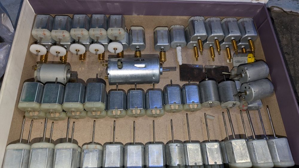 Моторчик ELV,ЦЗ,камеры,замка багажника,лючка бака,дотяжка,скл.зекал