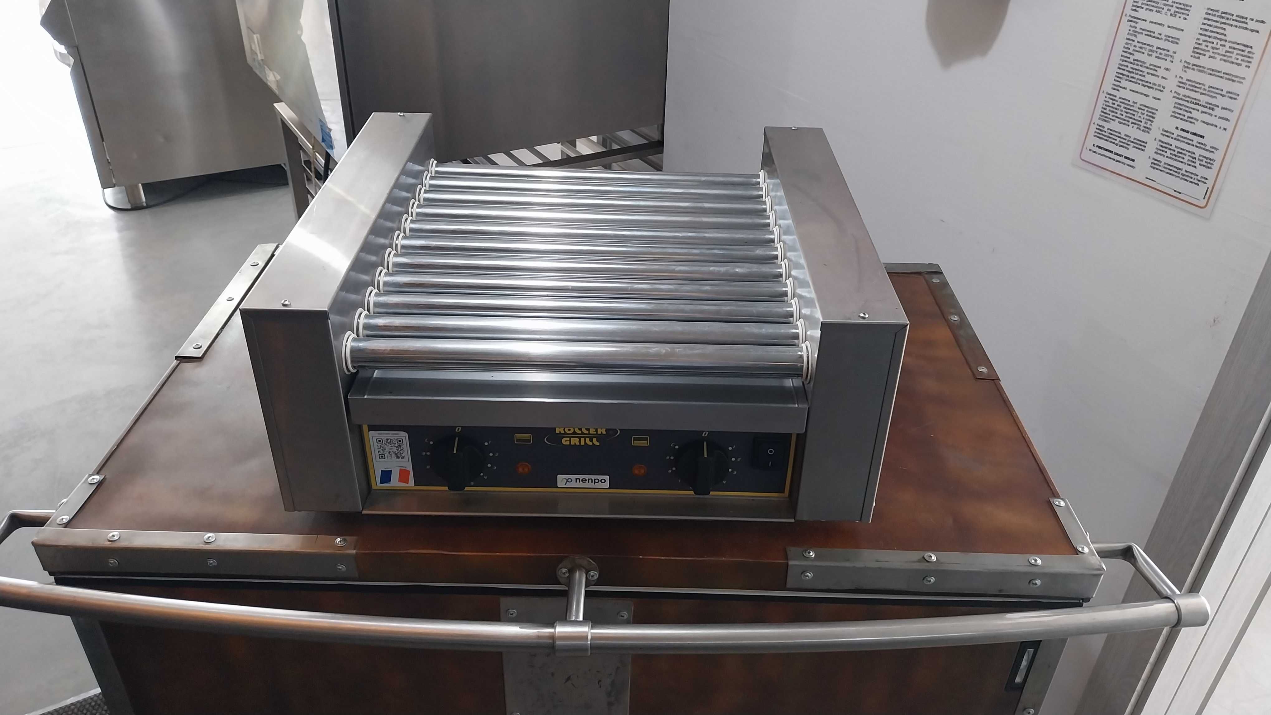 Podgrzewacz do parówek RG11 – 11 rolek, 2 strefy grzewcze, 1,4 kW