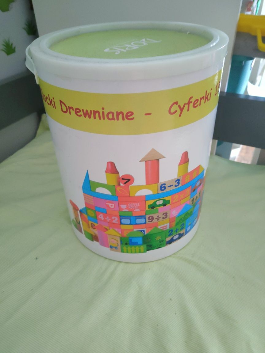 Klocki drewniane 157 szt.