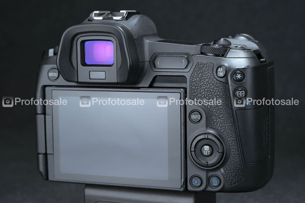 Фотоапарат Canon EOS R