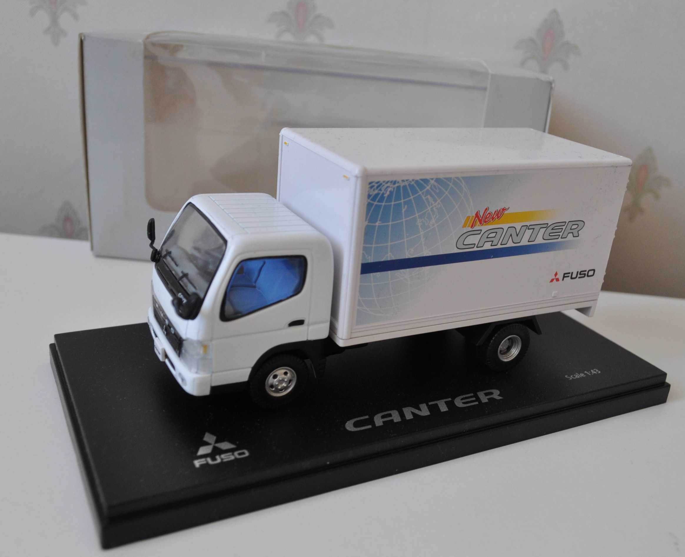 Fuso Mitsubishi Canter Goldtimer 50th Anniversary 1/43