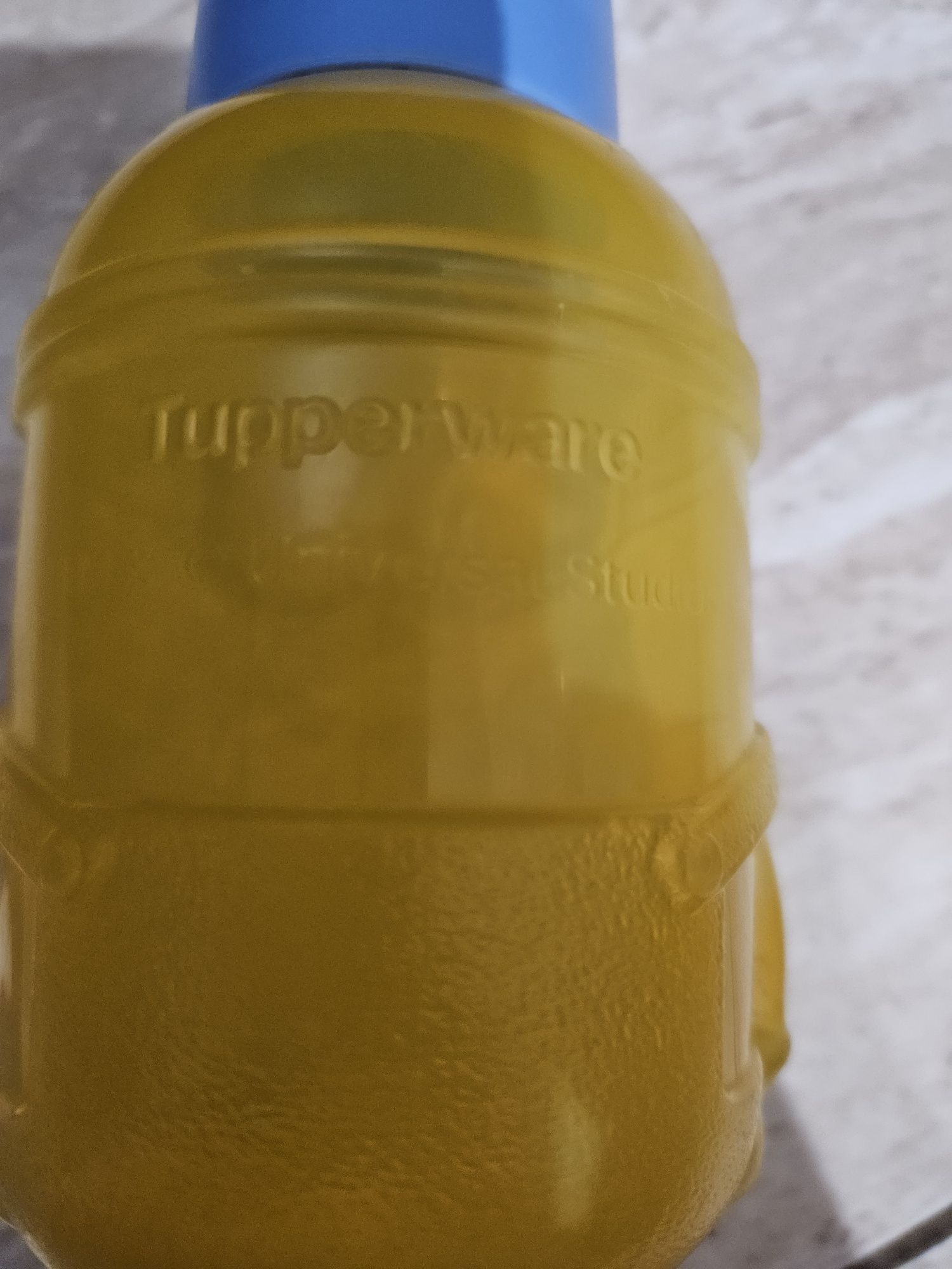 Бутылка Tupperware