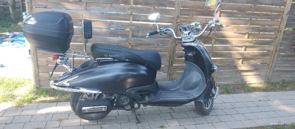 Skuter La Souris Futuro Retro