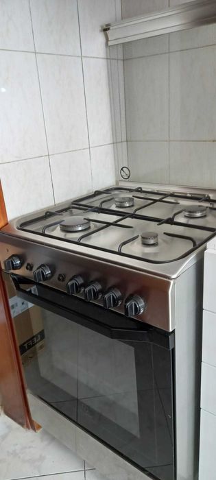 Fogão Indesit em bom estado