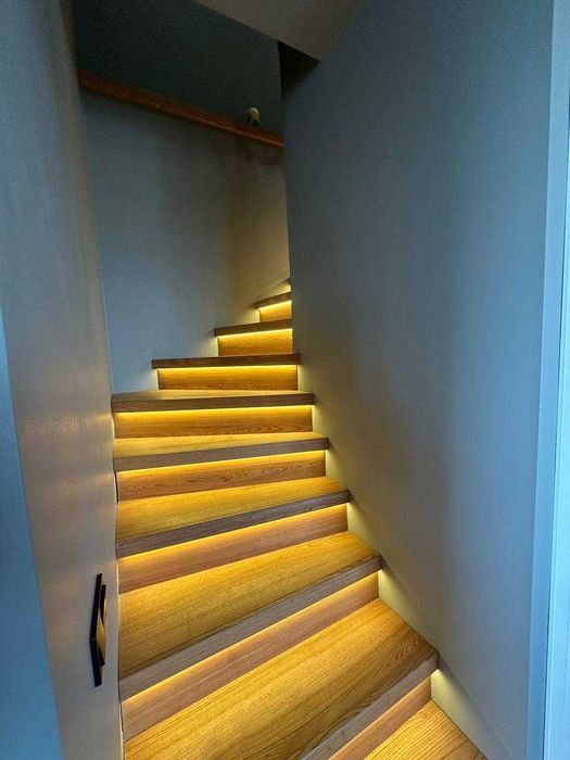 Дворівнева квартира з сучасним ремонтом, Виставка