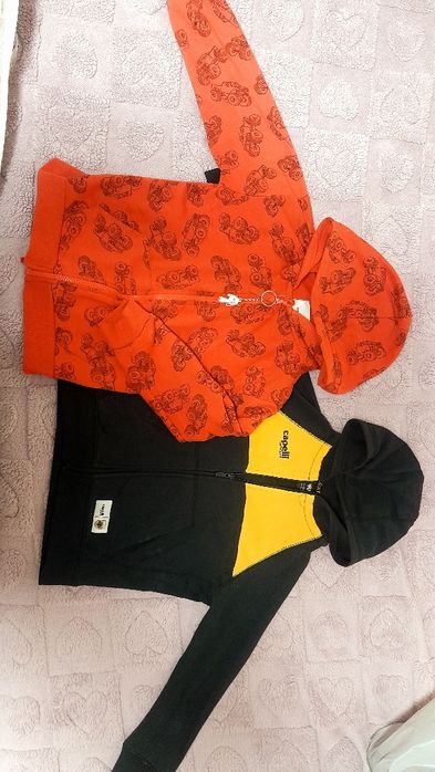 Кофти на замку розмір 128 ціна за обидві