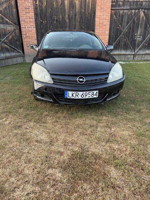 Opel Astra H 1.6 2005 uszkodzony