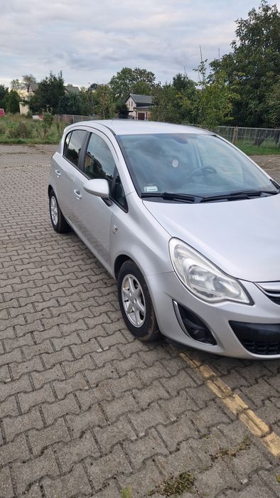 Samochód osobowy opel corsa