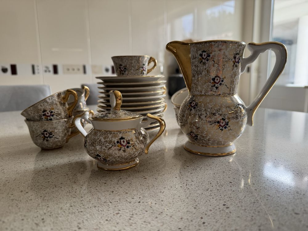 Serviço de café em porcelana