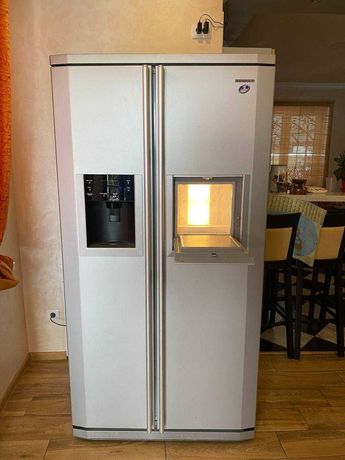 Холодильник Side-by-Side Samsung  RSE8KPAS, в повному працюючому стані