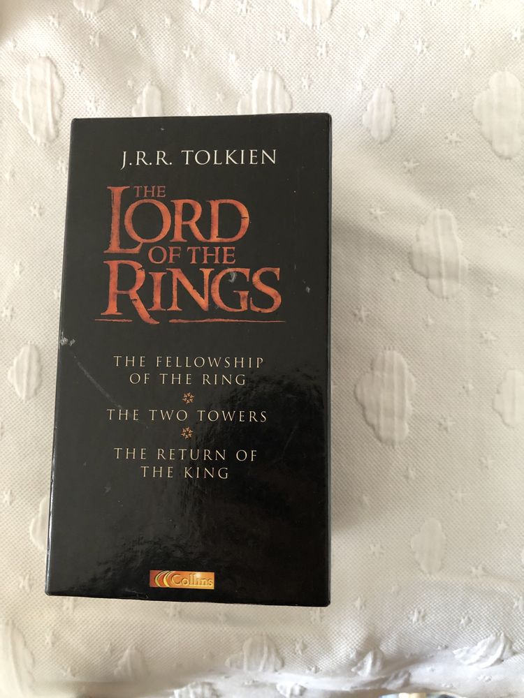 Vende -se DVD da serie The Lord of the Rgs de J. R.R Tolkien