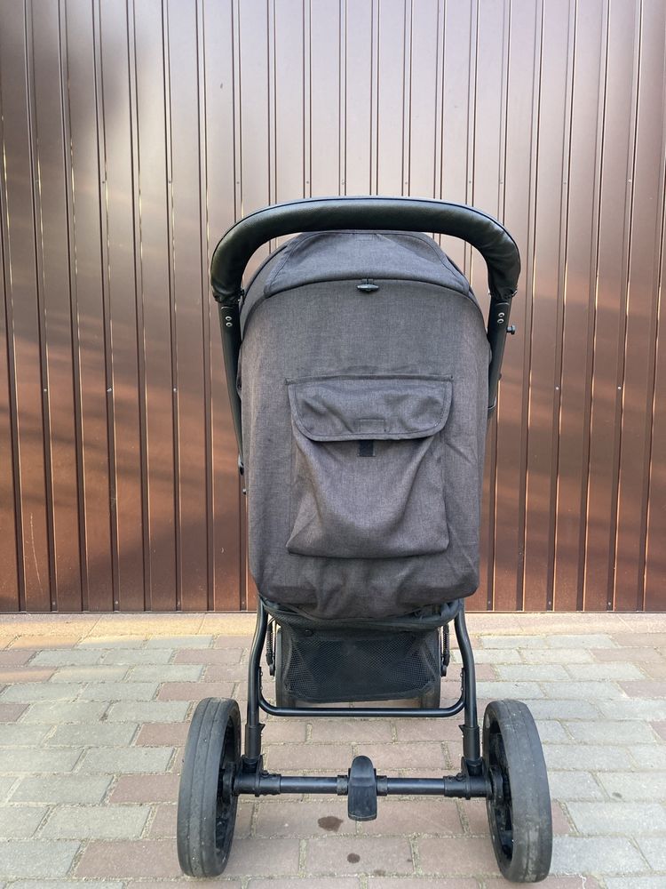 Spacerówka Lionelo Annet Plus Carbon black
