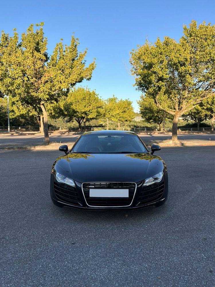 Audi R8 Coupé 4.2FSI V8 quattro R-tronic