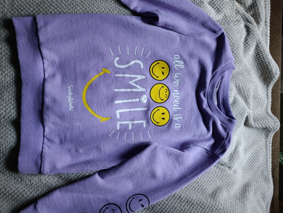 Bluza z emotkami roz.134 cm