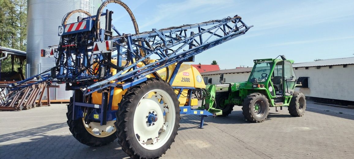 Opryskiwacz Caruelle 2500L 24/21M
