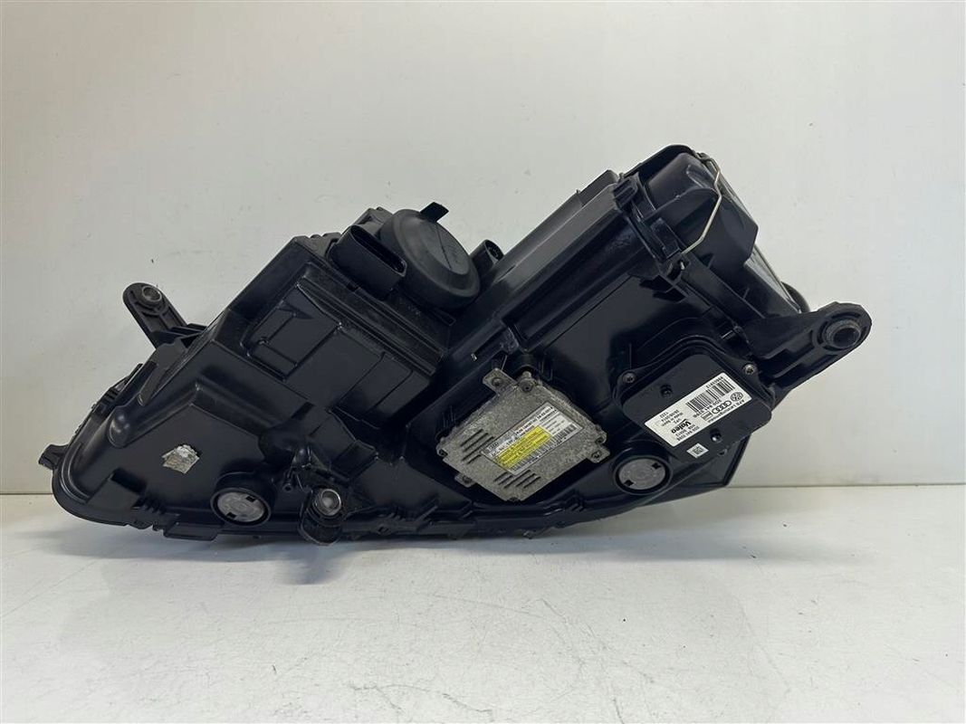 Vw Passat B7/10-14r. Lampa Przód Bi-xenon Skrętny Led