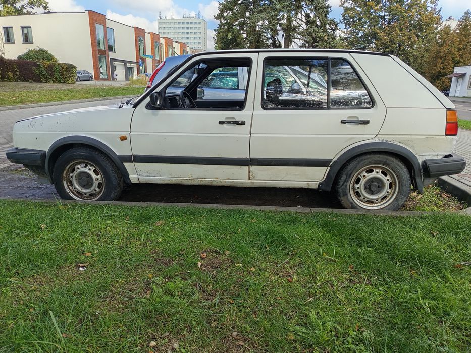 Volkswagen Golf 2 1.3 Benzyna 1990 Rok 
Oc na rok