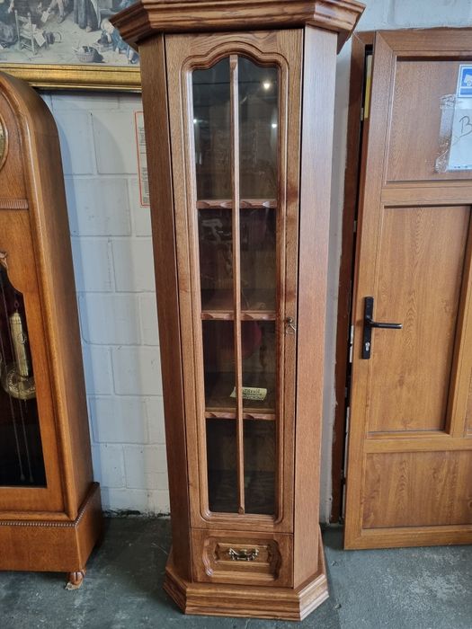 witryna dębowa przeszklona