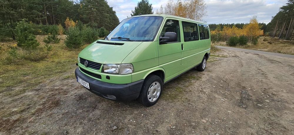 Volkswagen Caravelle Zadbany potwierdzony przebieg nawigacja szyberdach