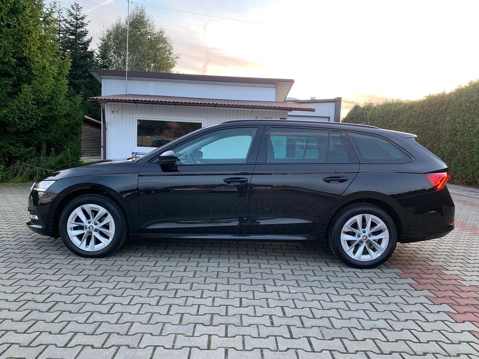 Skoda Octavia Autom. Smart Full LED Salon PL I wł. Bezwyp Oryg Lakier Gwar F.vat 23%